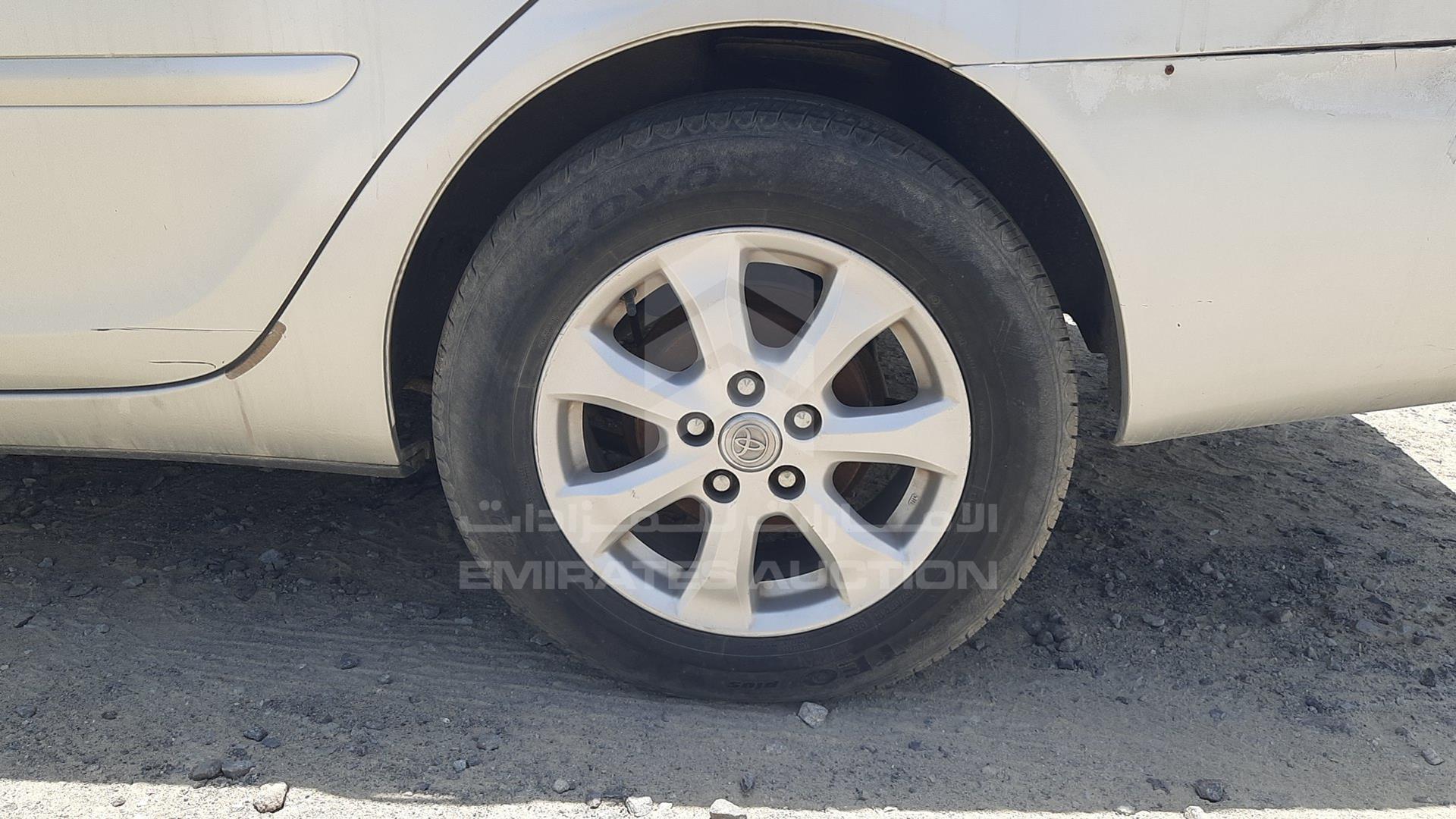 2005 TOYOTA CAMRY VIN: 4T1BE32K15U986614