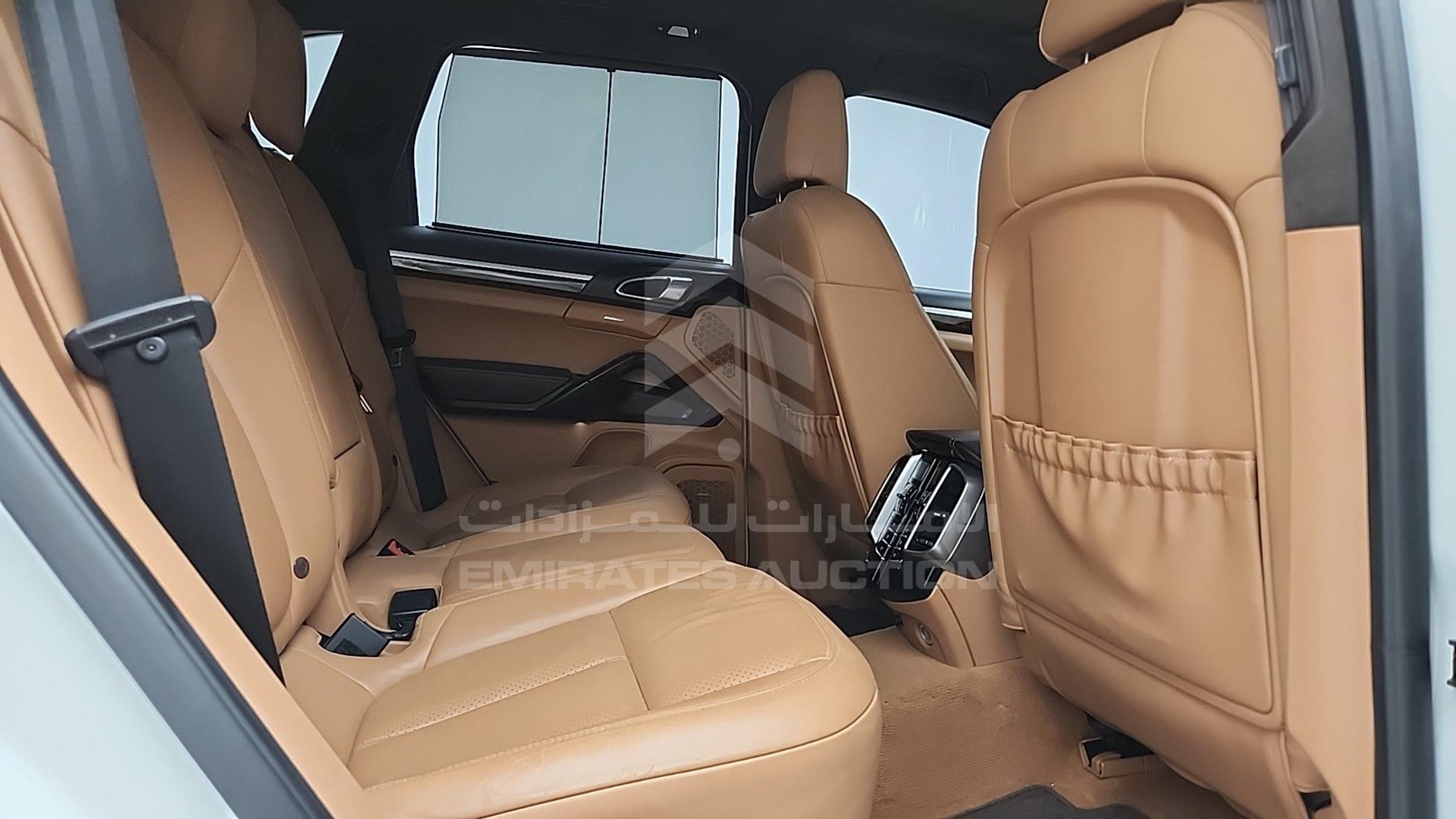 2013 PORSCHE CAYENNE GTS VIN: WP1ZZZ92ZDLA76369