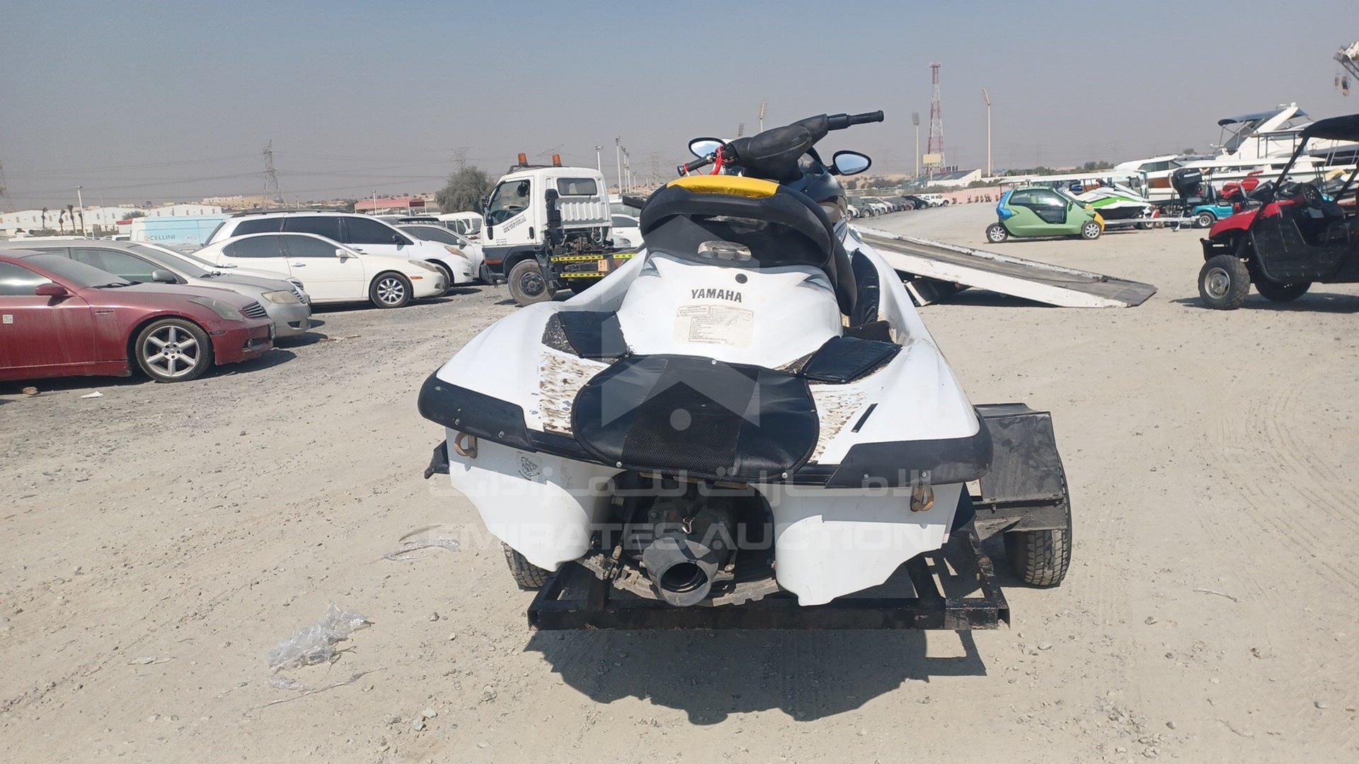 0 JET SKI + TROLLEY YAMAHA VIN: USYAMA2461C303