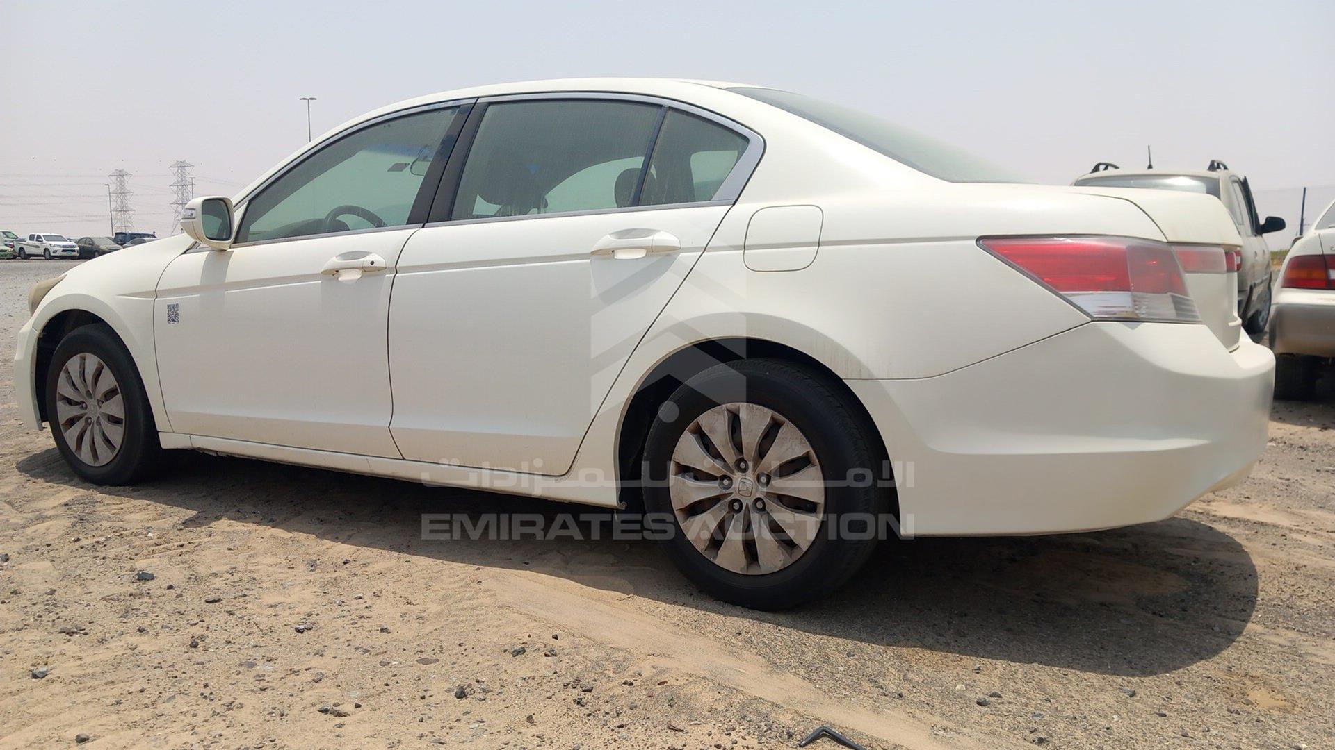 2011 HONDA ACCORD VIN: JHMCP2639BC402461