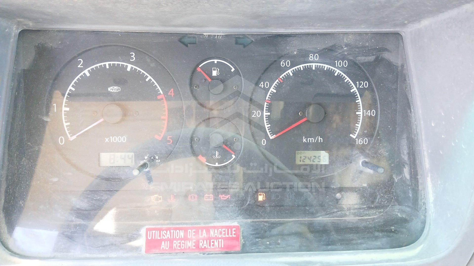 2005 NISSAN --- VIN: VWASBFTL053812064