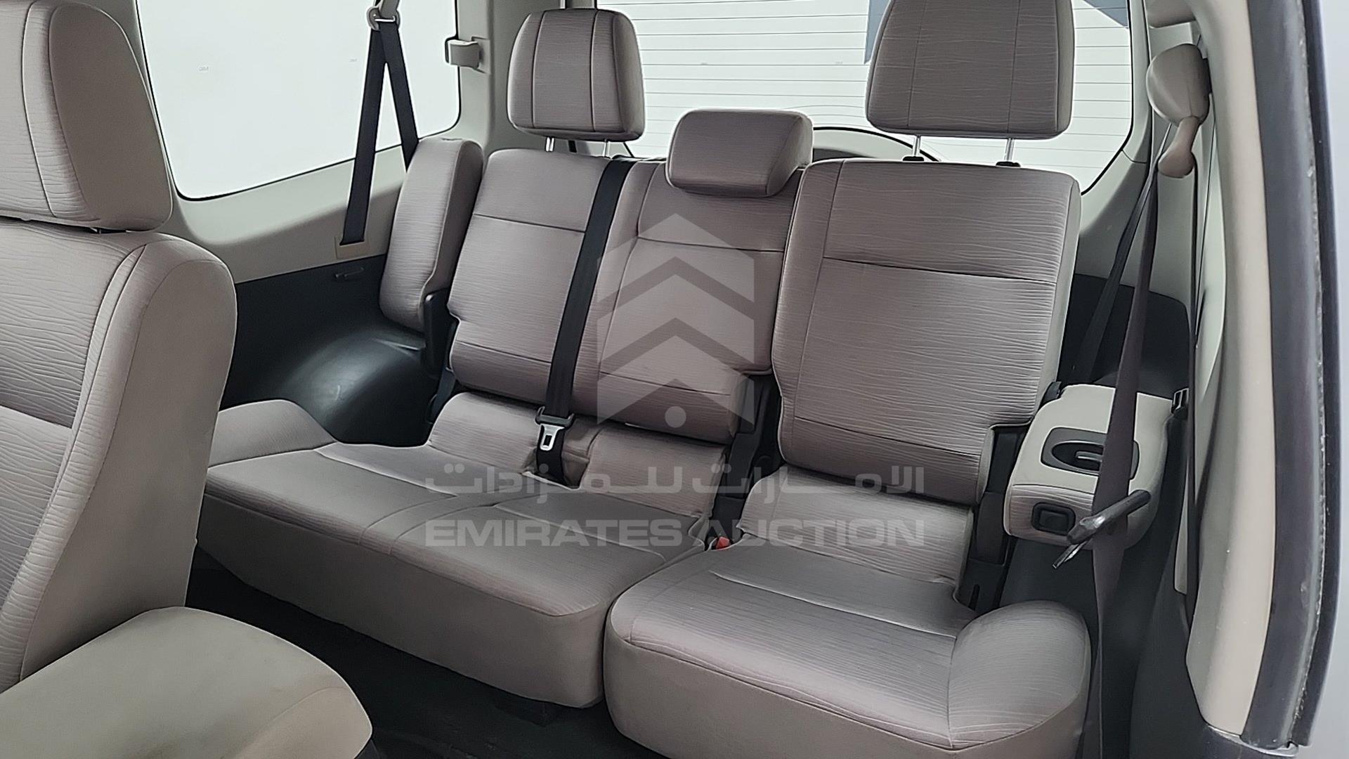 2011 MITSUBISHI PAJERO VIN: JMYMRV85WBJ704625
