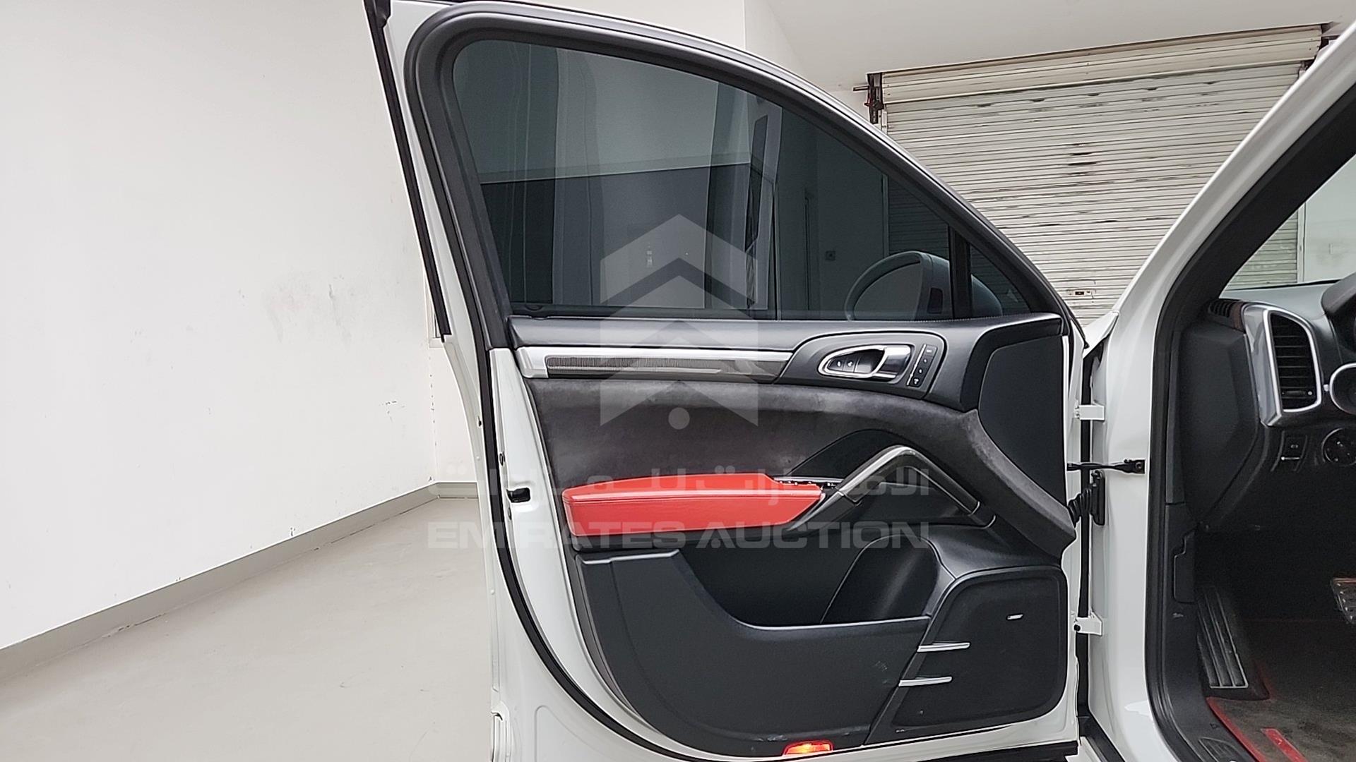 2013 PORSCHE CAYENNE VIN: WP1ZZZ92ZDLA74155