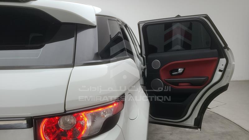 SALVA2BG0EH935397 Auction: EmiratesAuction Lot: 416781 SALVA2BG0EH935397 Range Rover Evoque 2014 WHITE Photo 33