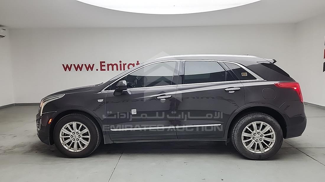 2017 Cadillac XT 5 — Front Left Angle — Photo 9