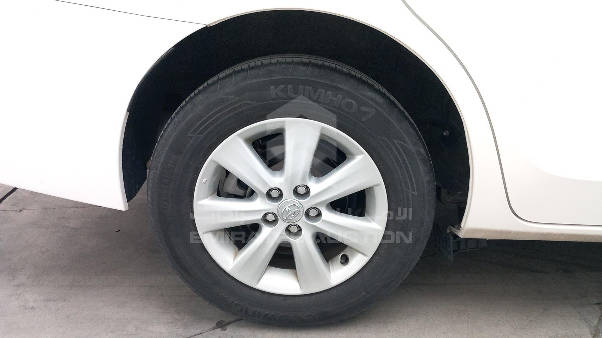 2015 TOYOTA COROLLA VIN: RKLBL9HE8F5243283
