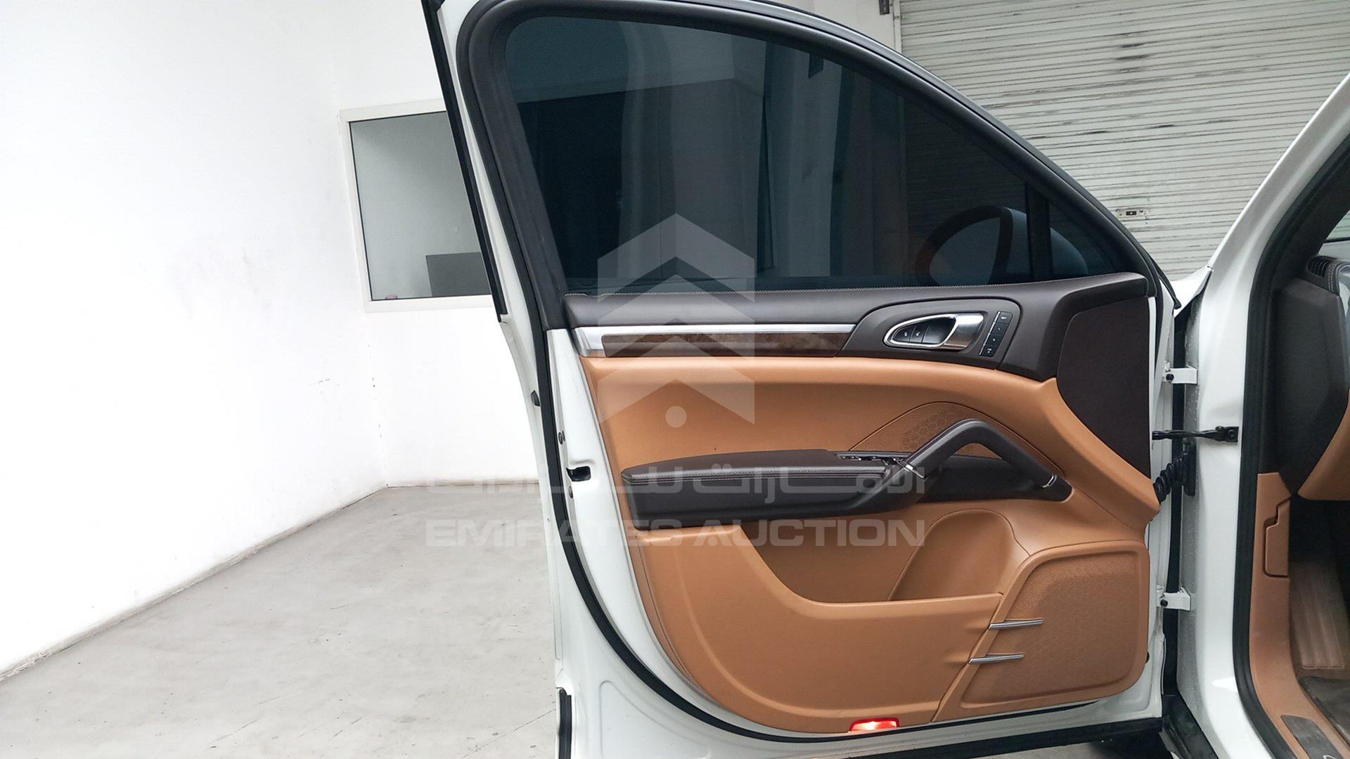 2013 PORSCHE CAYENNE VIN: WP1ZZZ92ZDLA00806