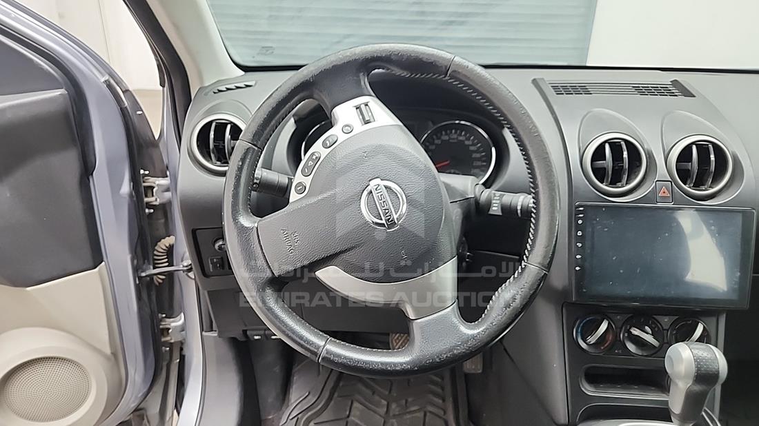 2011 Nissan Qashqai — Steering & Mounted Controls — Photo 14
