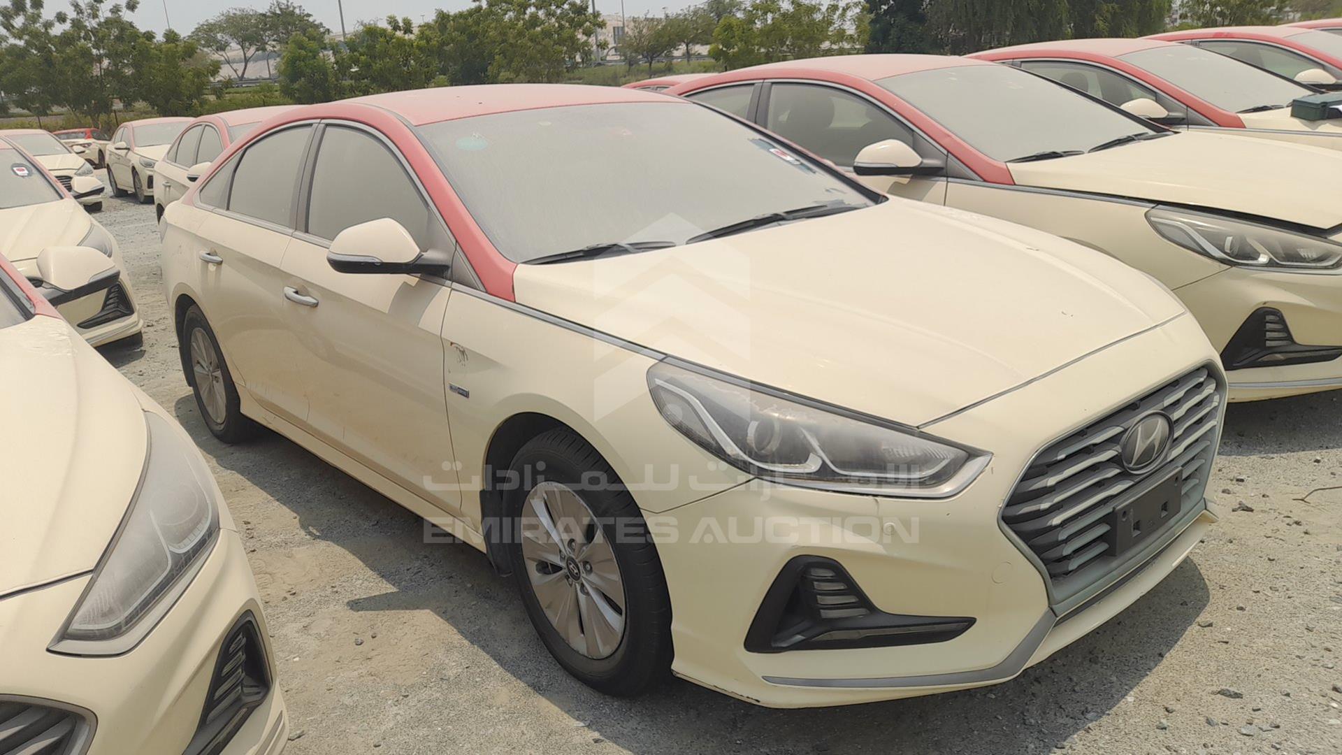 2018 HYUNDAI SONATA VIN: KMHE24139JA082043
