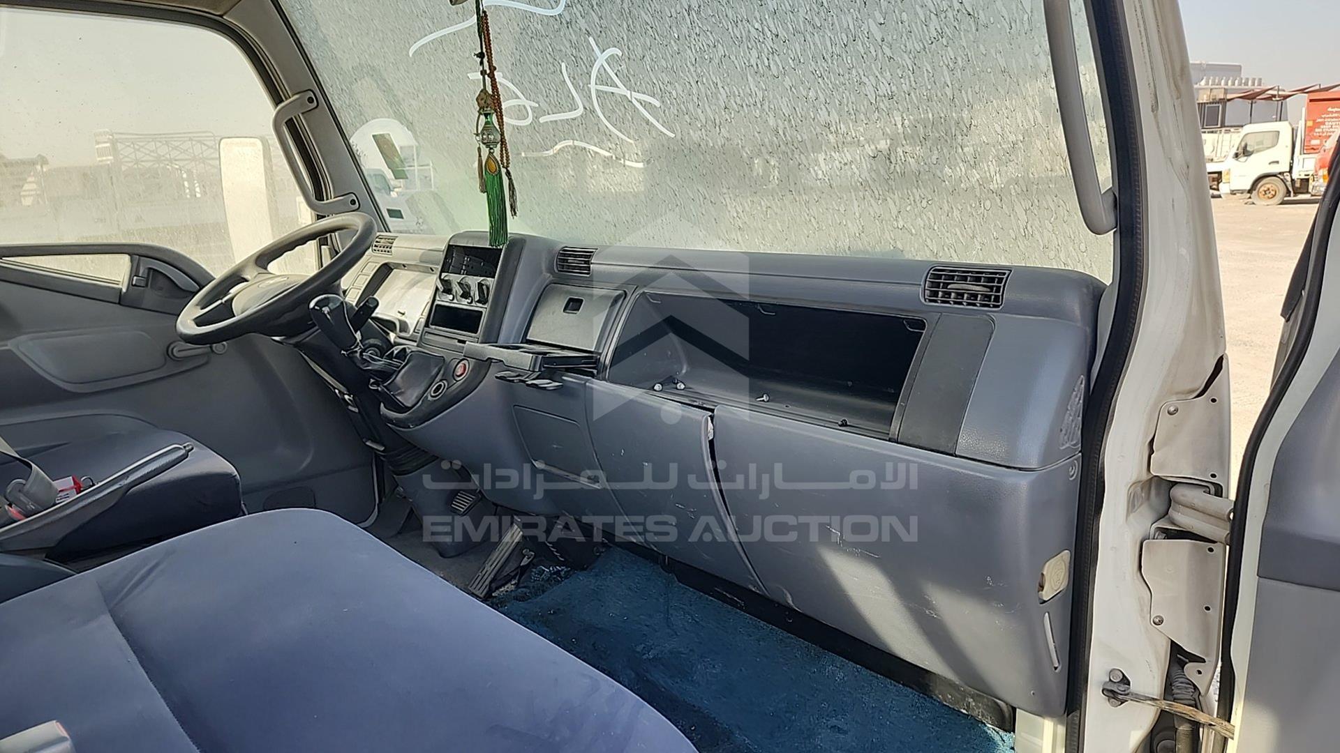 2015 MITSUBISHI CANTER VIN: JL7B6E1P2FK012134