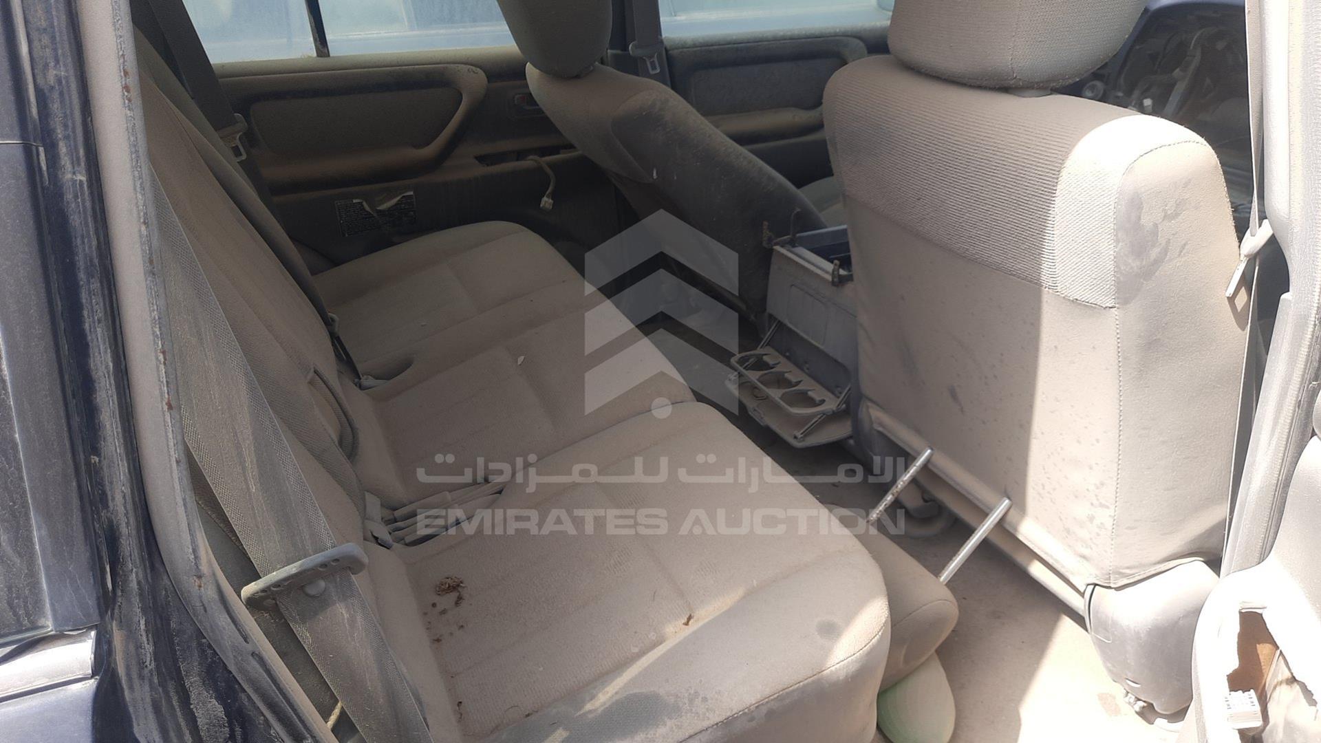 2004 TOYOTA LAND CRUISER VIN: JTECB09J543013541