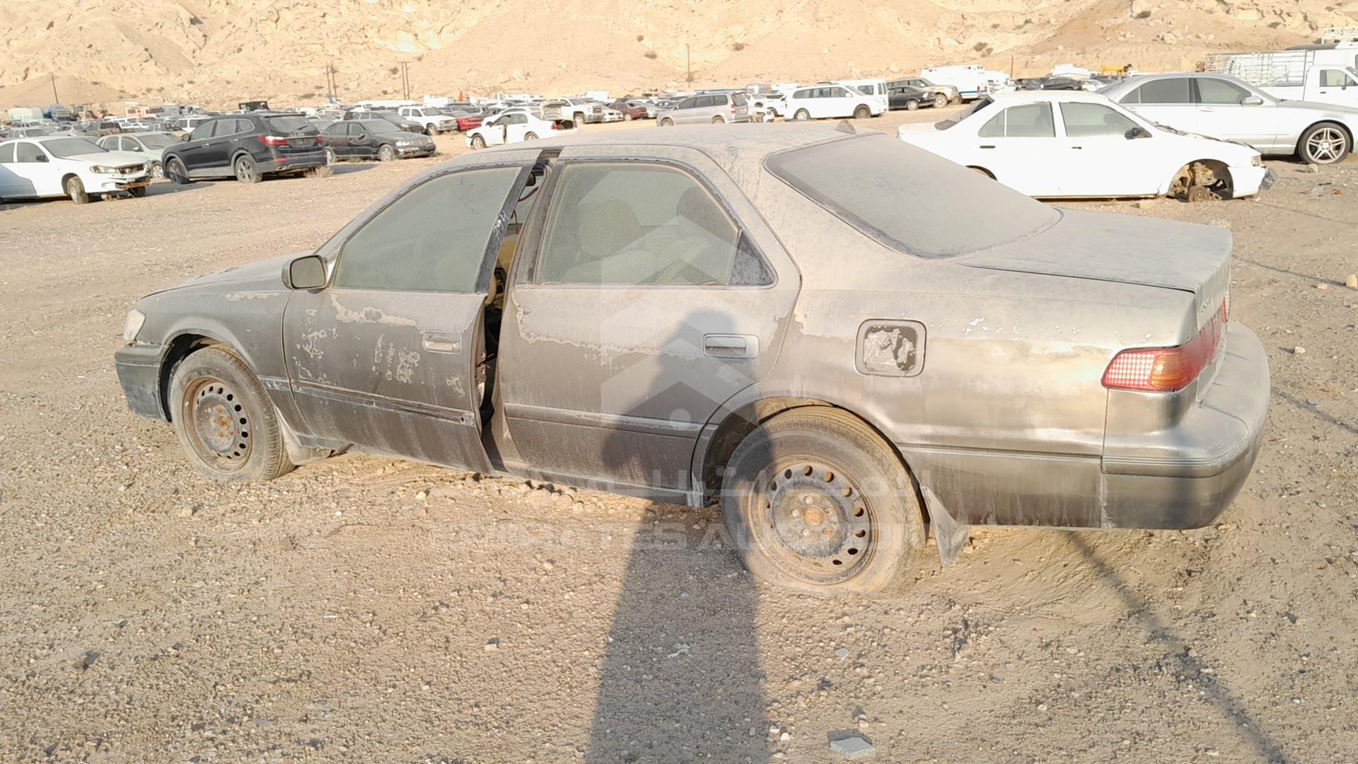 2001 TOYOTA CAMRY VIN: 4T1BG22K31U024166
