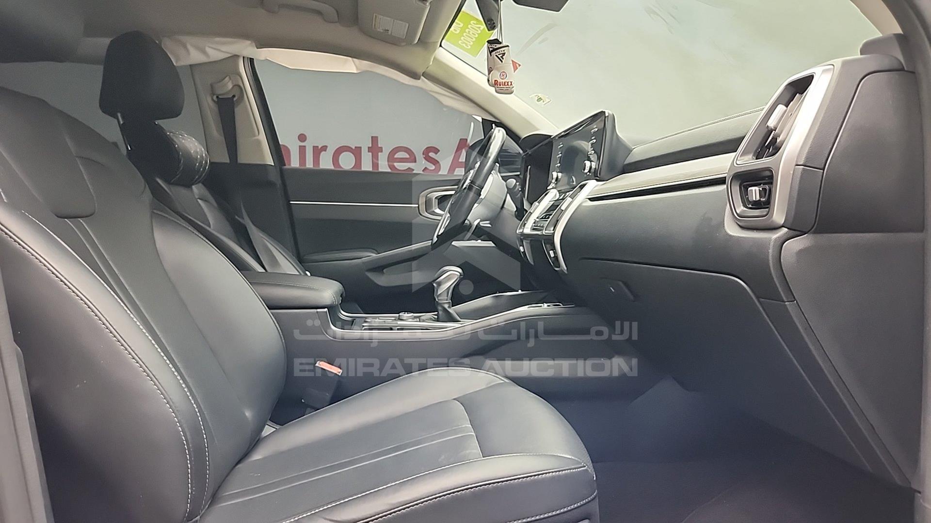 2021 KIA SORENTO VIN: 5XYRHDLF3MG023229