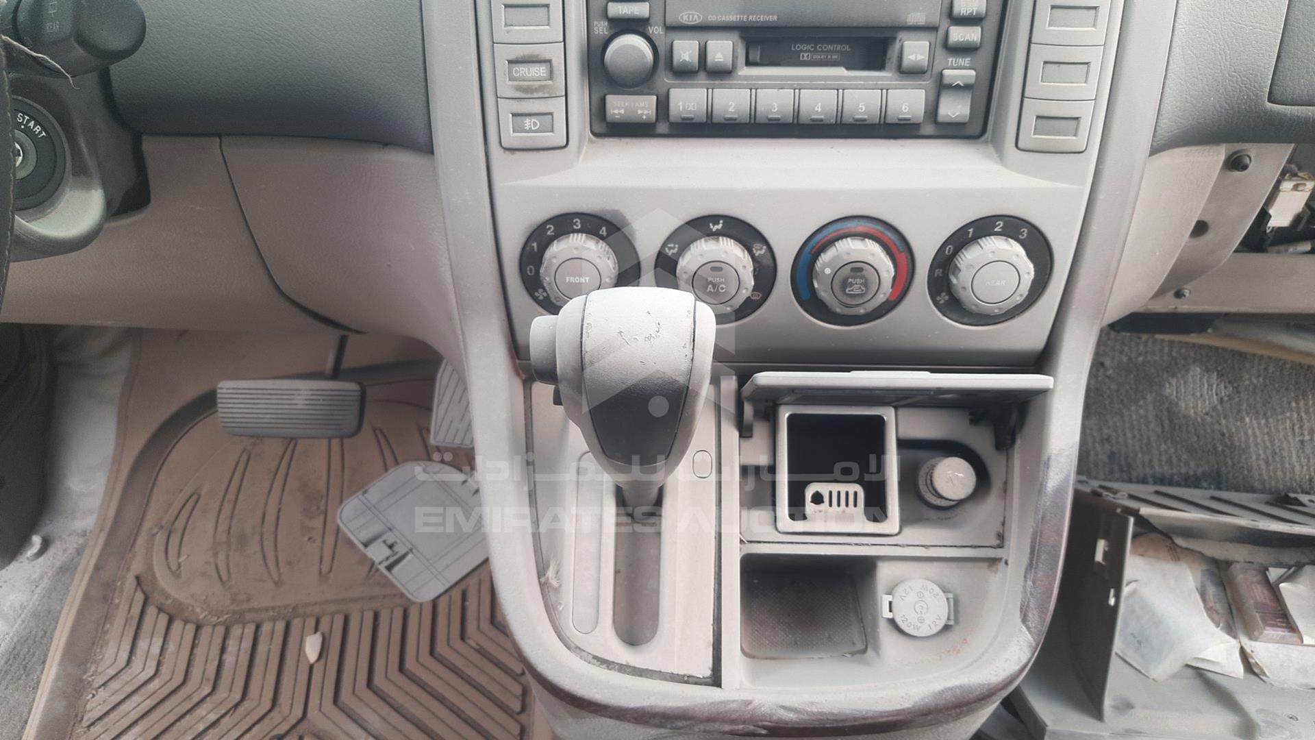 2003 KIA CARNIVAL VIN: KNAUP755436369663