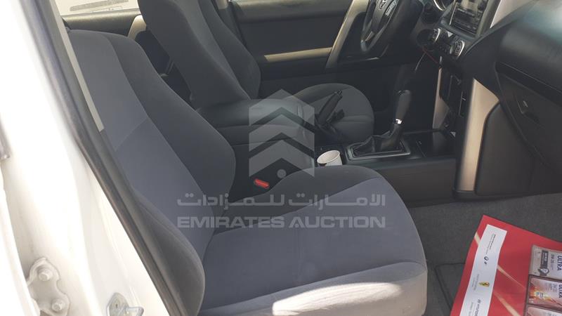 JTEBX9FJ7DK110252 Auction: EmiratesAuction Lot: 409139 JTEBX9FJ7DK110252 Toyota Land Cruiser Prado 2013 WHITE Photo 26