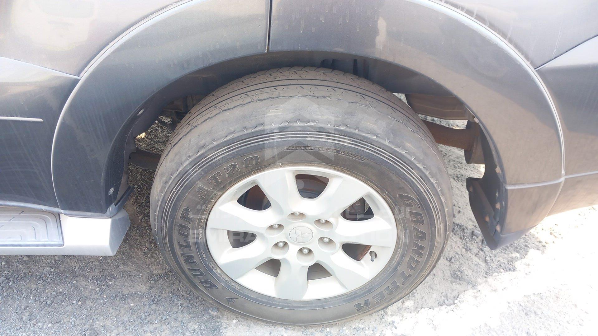 2013 MITSUBISHI PAJERO VIN: JMYLRV95WDJ701089