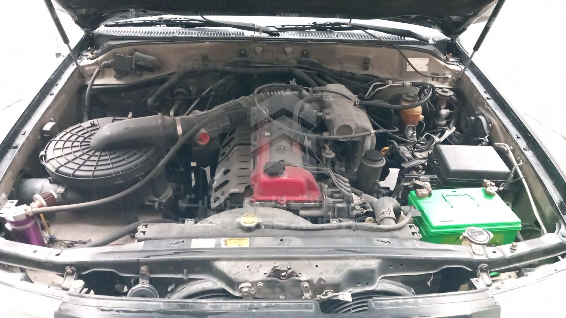 2006 TOYOTA LAND CRUISER VIN: JTEHJ09JX65145680