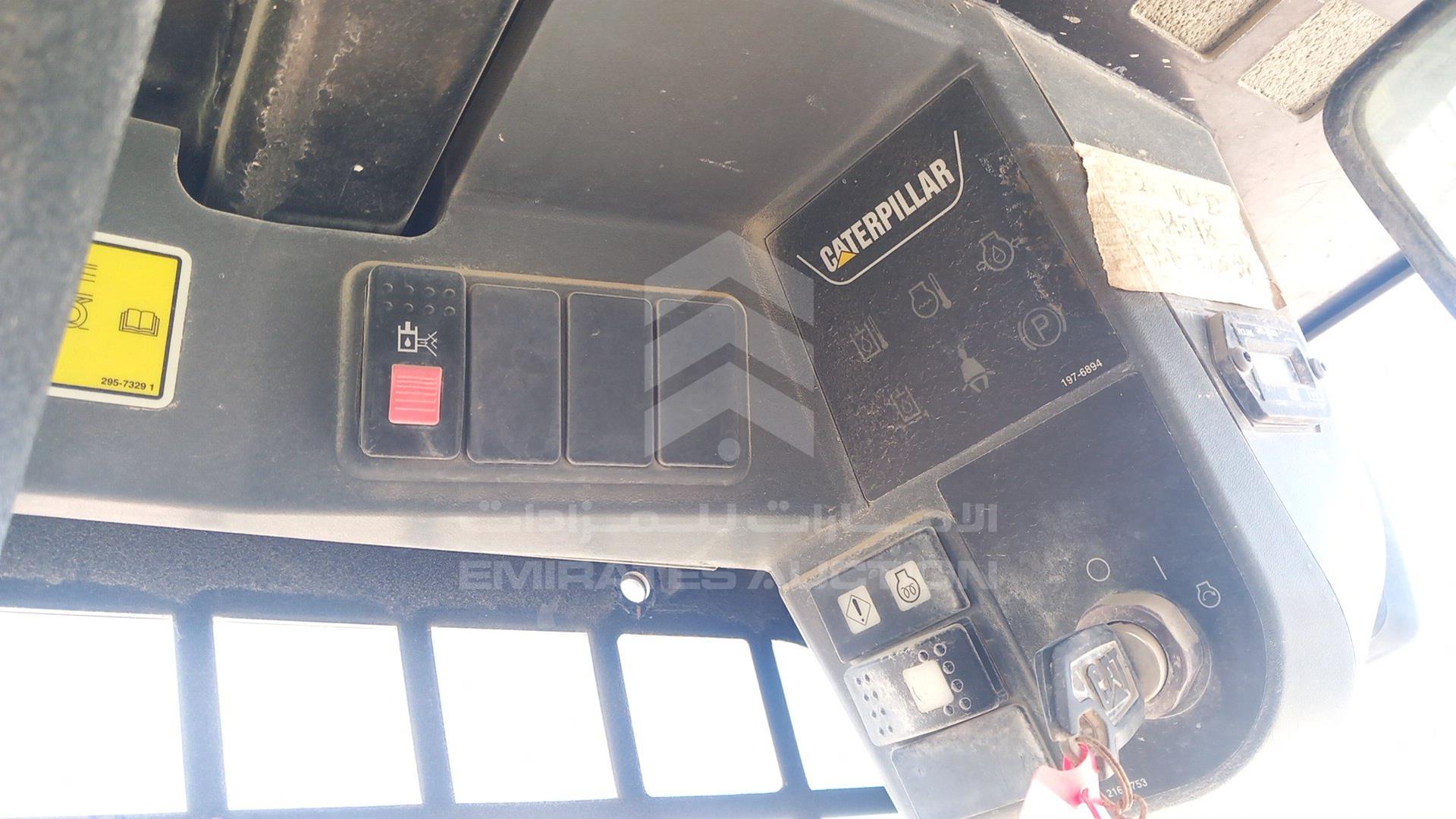 2019 CATERPILLAR 216B3 VIN: CAT0216BVPWK03233