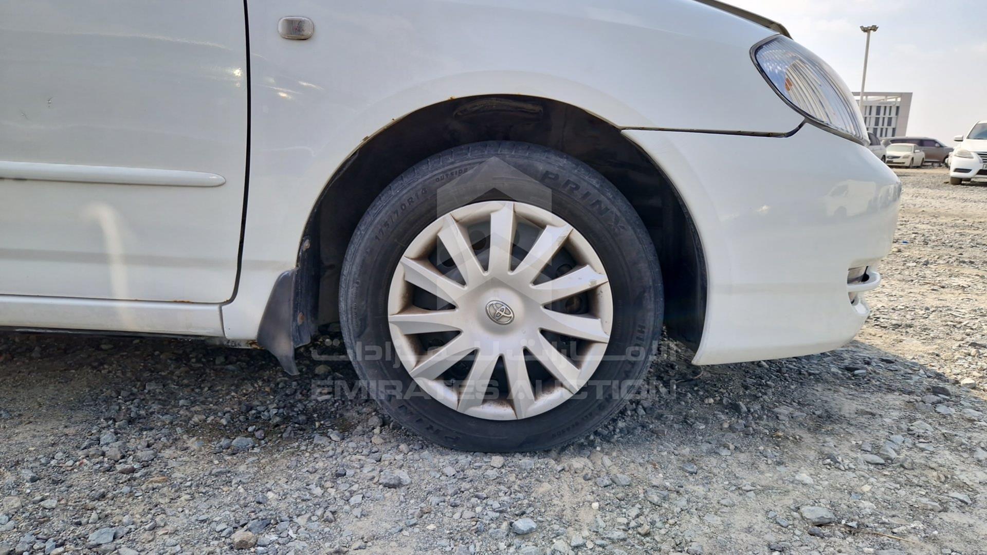 2004 TOYOTA COROLLA VIN: JTDBW23E140070557