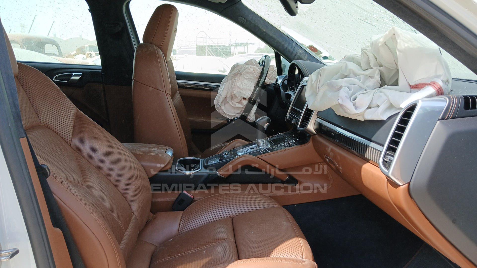 2016 PORSCHE CAYENNE VIN: WP1ZZZ92ZGLA78848