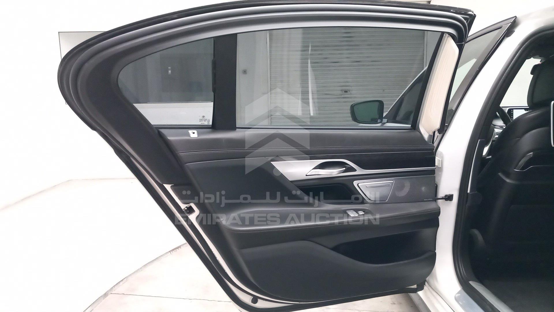 2019 BMW 750 VIN: WBA7F0C53KGM24963