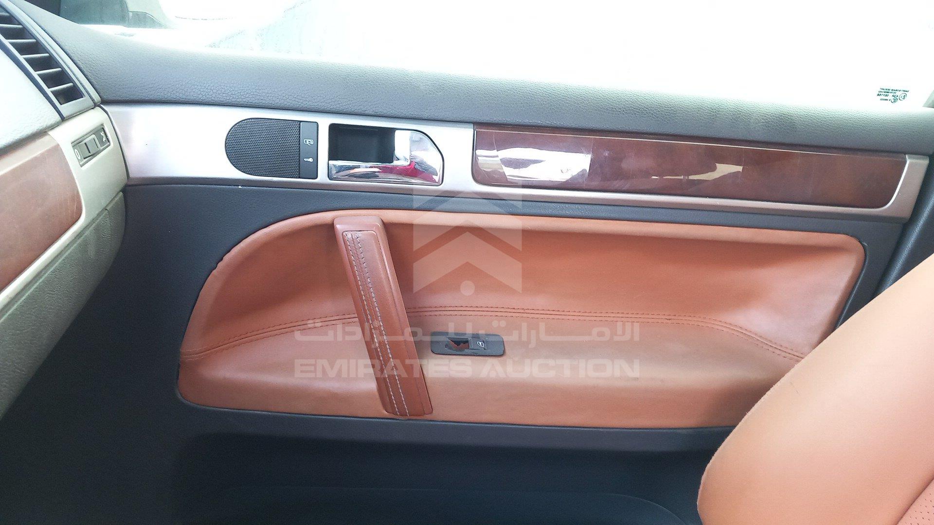 WVGAL27L19D000842 - 2009 Volkswagen Touareg - #453462