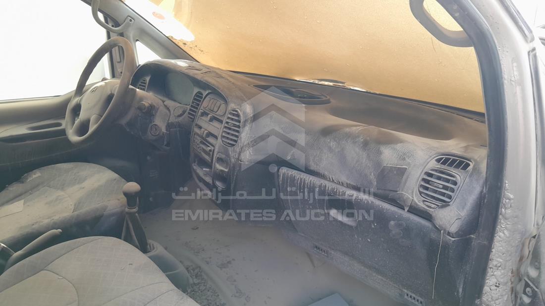 2007 Hyundai H1 — Front Right Passenger Dashboard View — Photo 22
