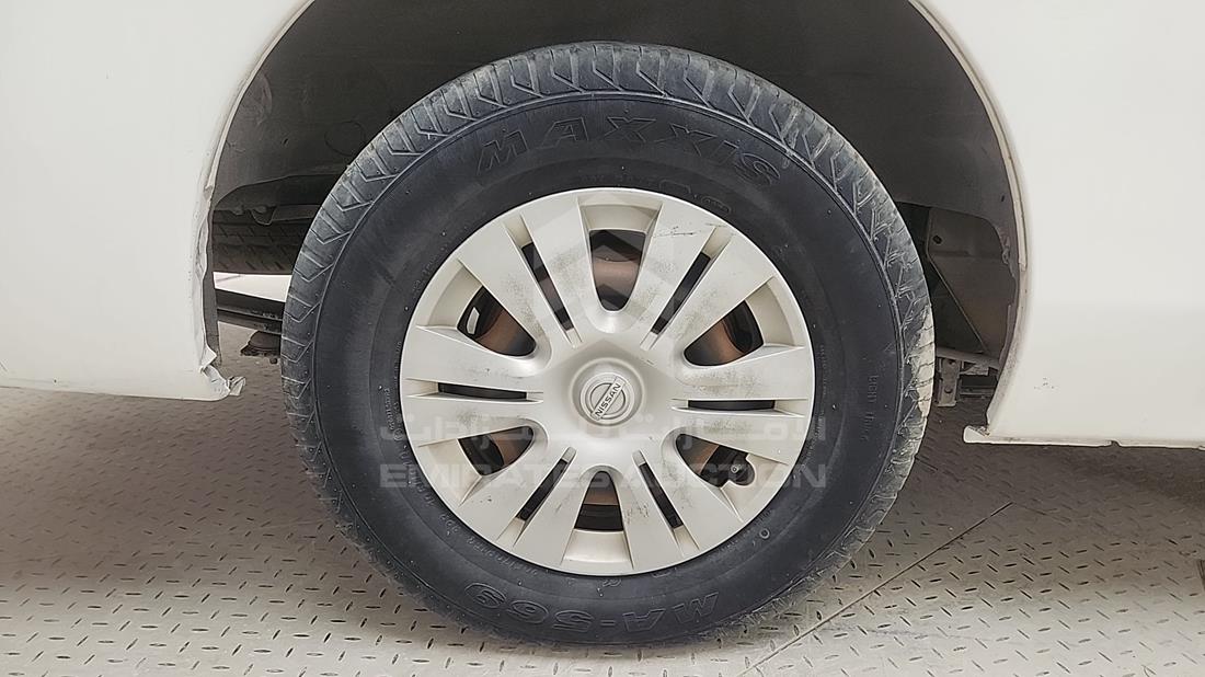 2014 Nissan Urvan — Rear Right Tyre — Photo 25