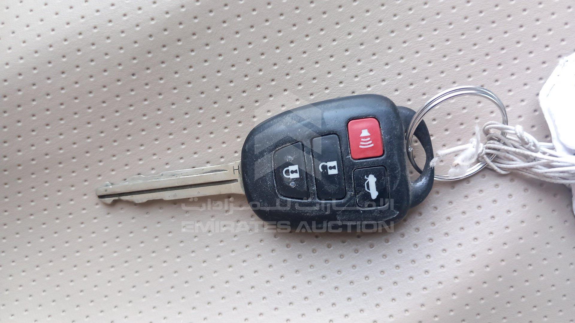2016 TOYOTA COROLLA VIN: RKLBB9HE4G5156498