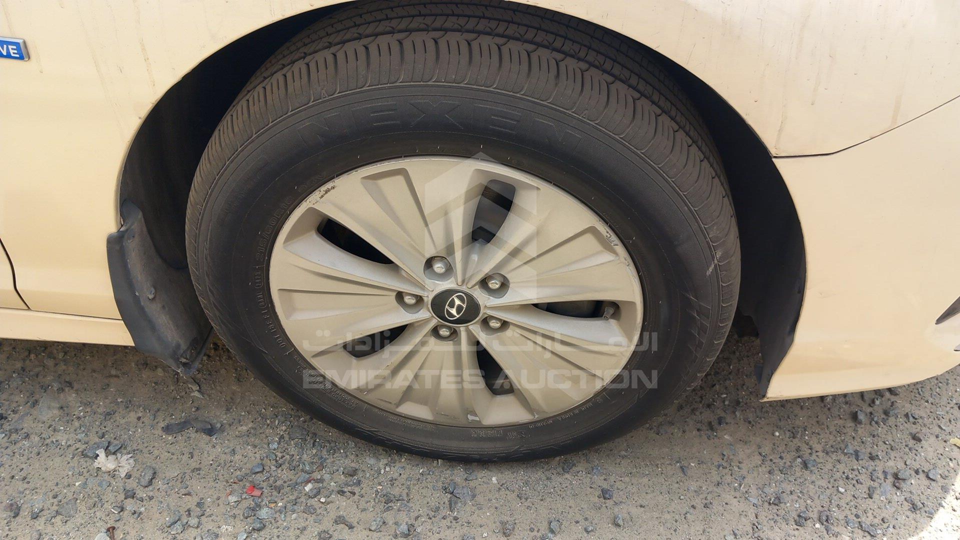 2019 HYUNDAI SONATA VIN: KMHE24138KA092970