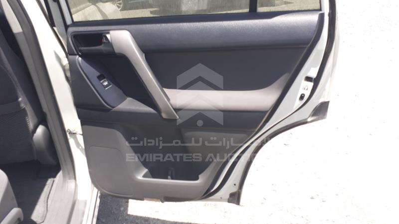 JTEBX9FJ7DK110252 Auction: EmiratesAuction Lot: 409139 JTEBX9FJ7DK110252 Toyota Land Cruiser Prado 2013 WHITE Photo 25
