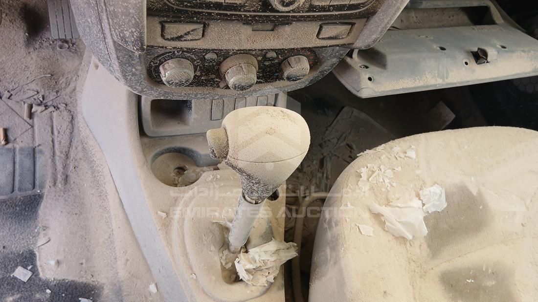 2016 Renault Duster — Gear View — Photo 17
