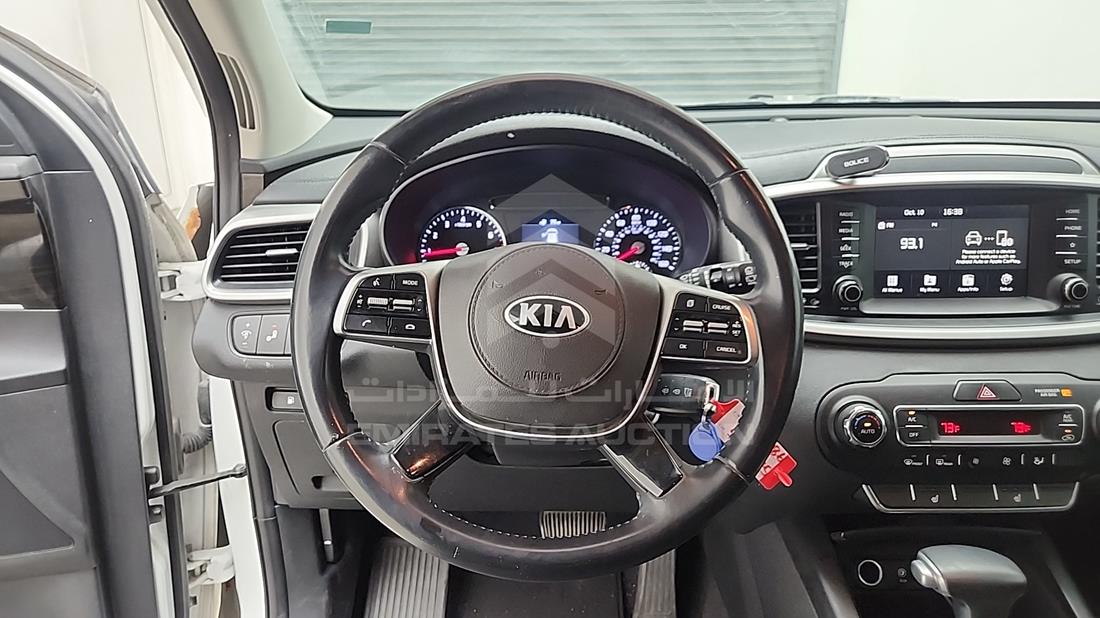 2019 Kia Sorento — Steering & Mounted Controls — Photo 15