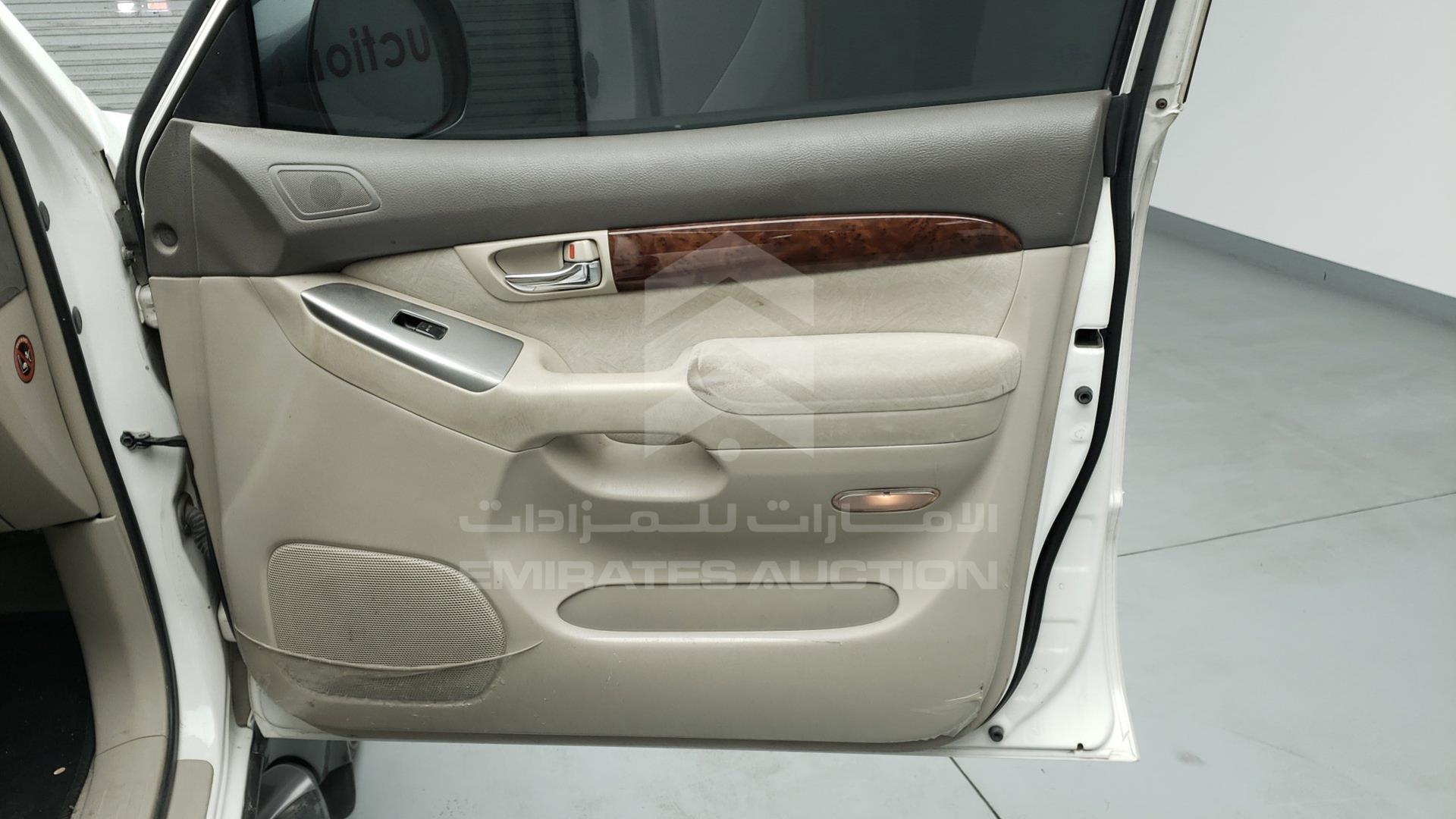 2007 TOYOTA LAND CRUISER PRADO VIN: JTEBU25J775076933