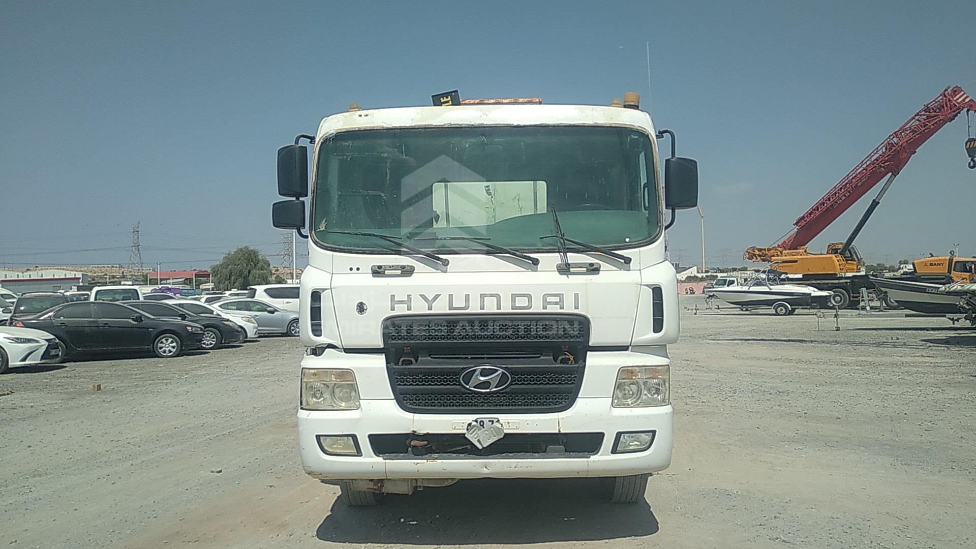 2011 HYUNDAI --- VIN: KMFDA18C7CC060478