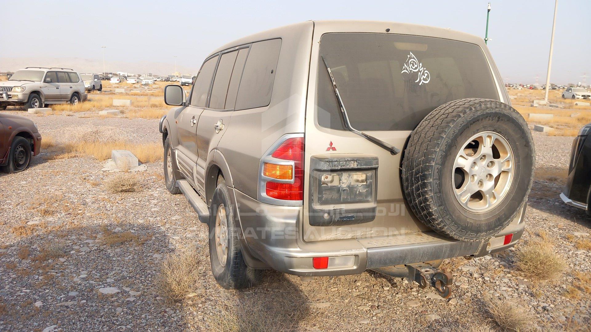 2001 MITSUBISHI PAJERO VIN: JMYLRV73W1J702736