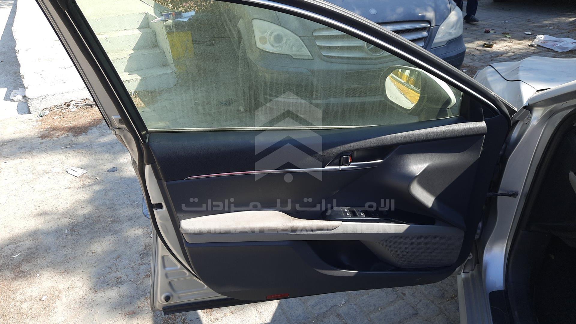 2019 TOYOTA CAMRY VIN: JTNB29HK4K3027180