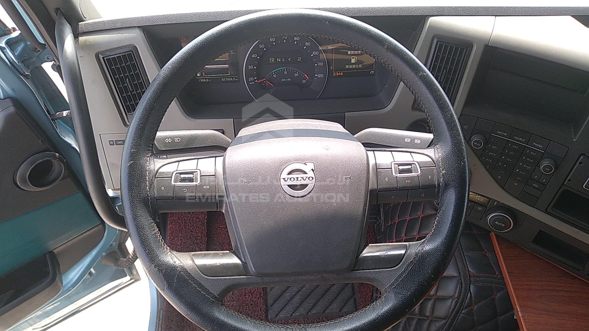 2018 VOLVO --- VIN: YV2XG30C4JA829631