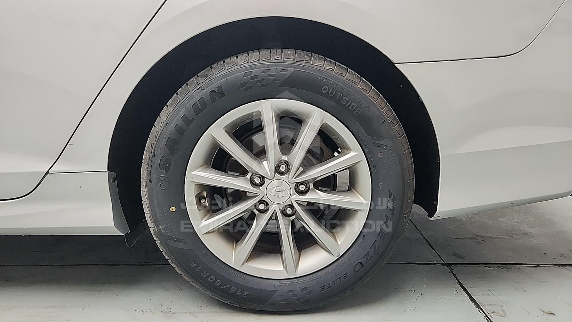 2018 HYUNDAI SONATA VIN: 5NPE24AF5JH680881