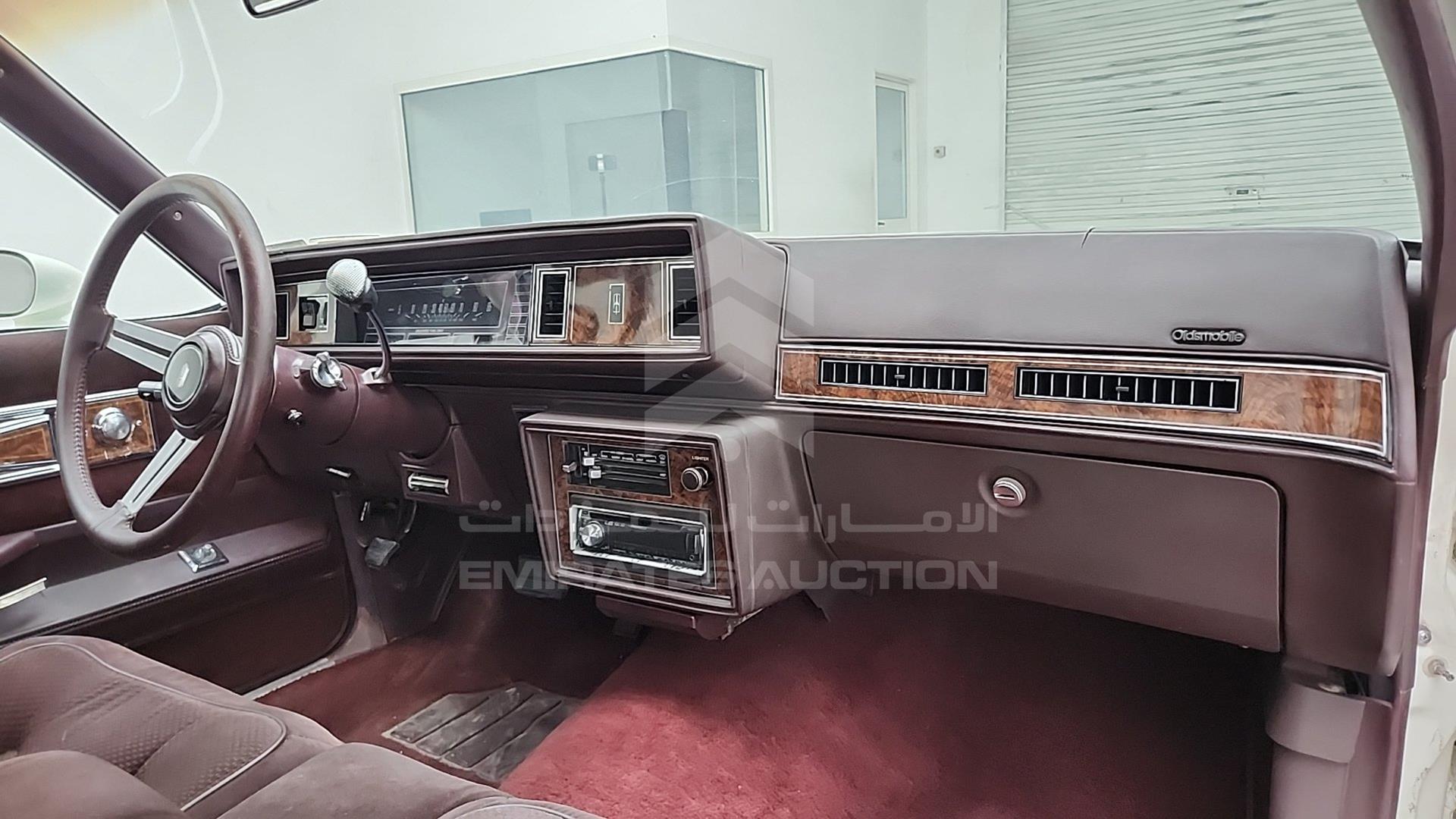 1985 OLDSMOBILE CUTLASS VIN: 2G3GM47Y2F2322720