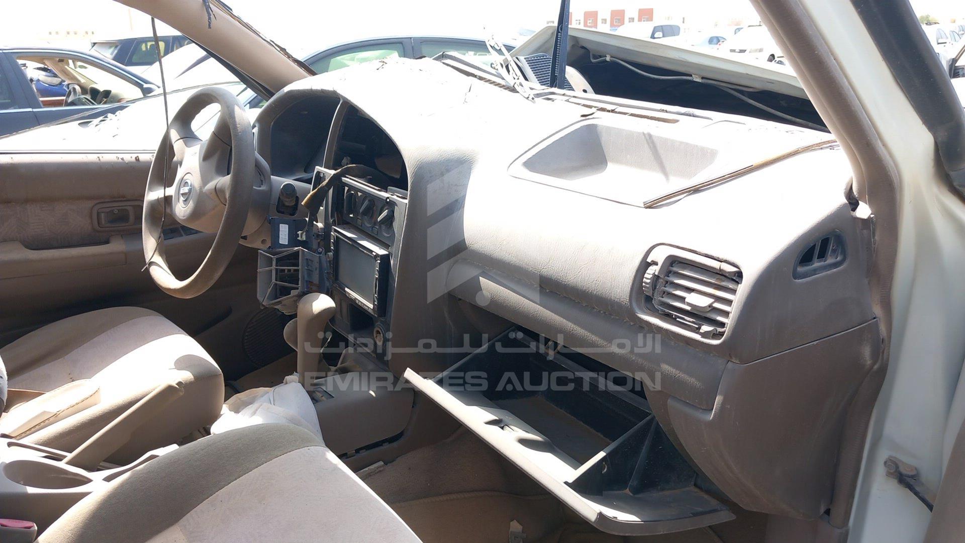 2004 NISSAN PATHFINDER VIN: JN8DR05Y24W702446