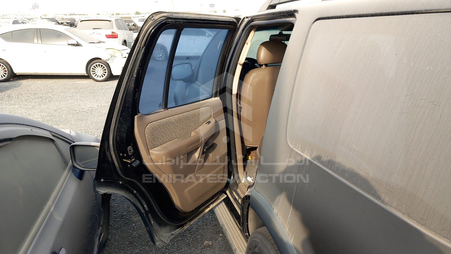 2005 FORD EXPLORER VIN: 1FMZU72E45ZA34289