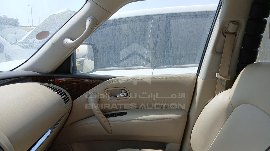 نيسان باترول 2019 — الباب الأمامي الأيمن — صورة 26