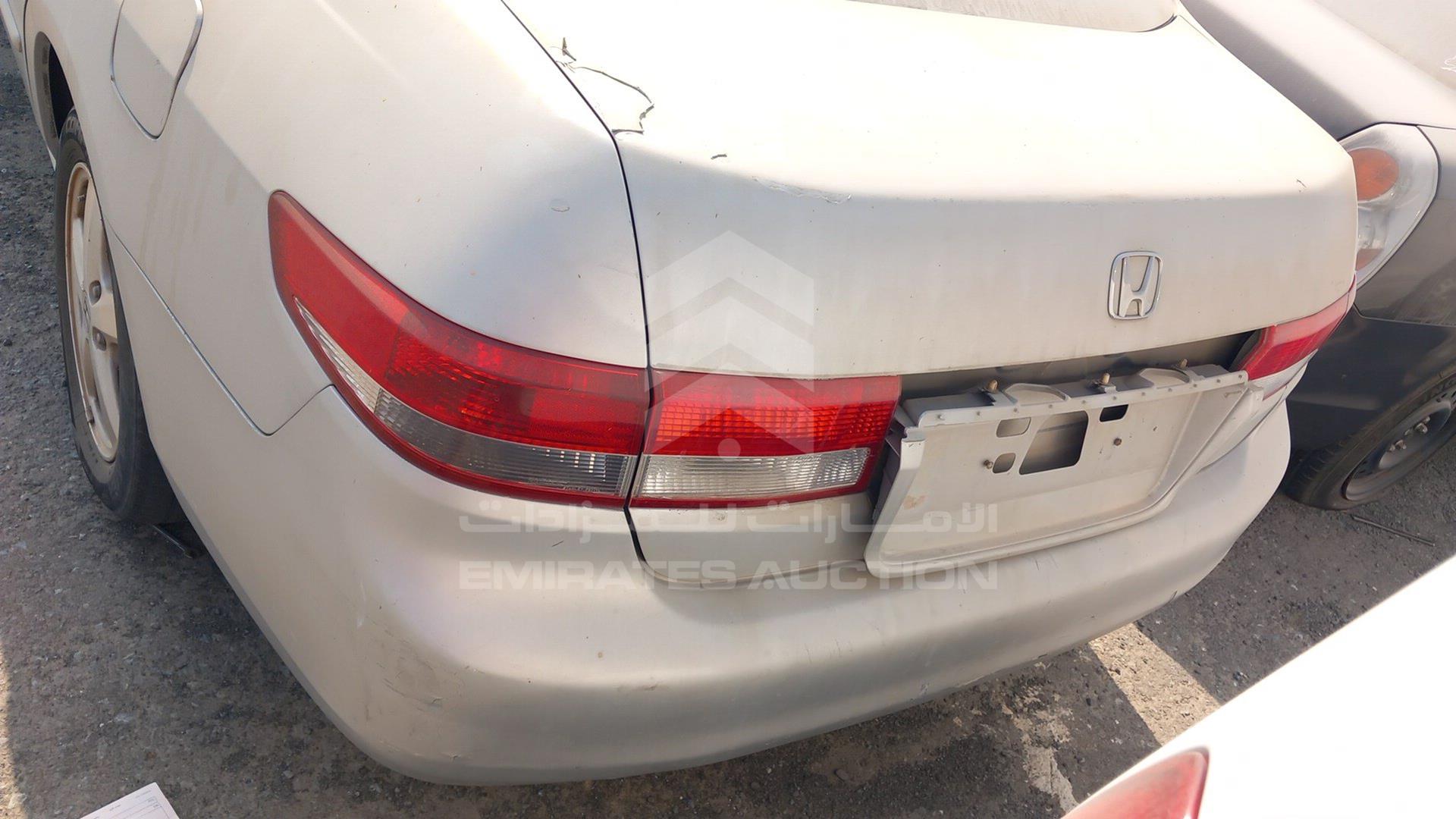2004 HONDA ACCORD VIN: JHMCM56734C400916