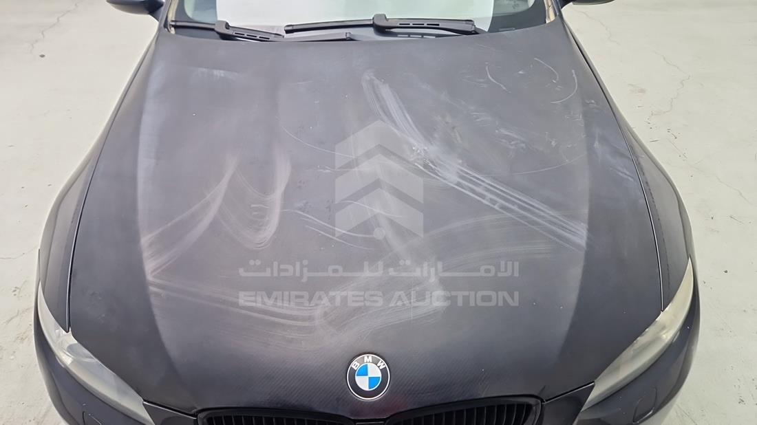 بي ام دبليو 335 اى 2008 — خليج المحرك — صورة 15