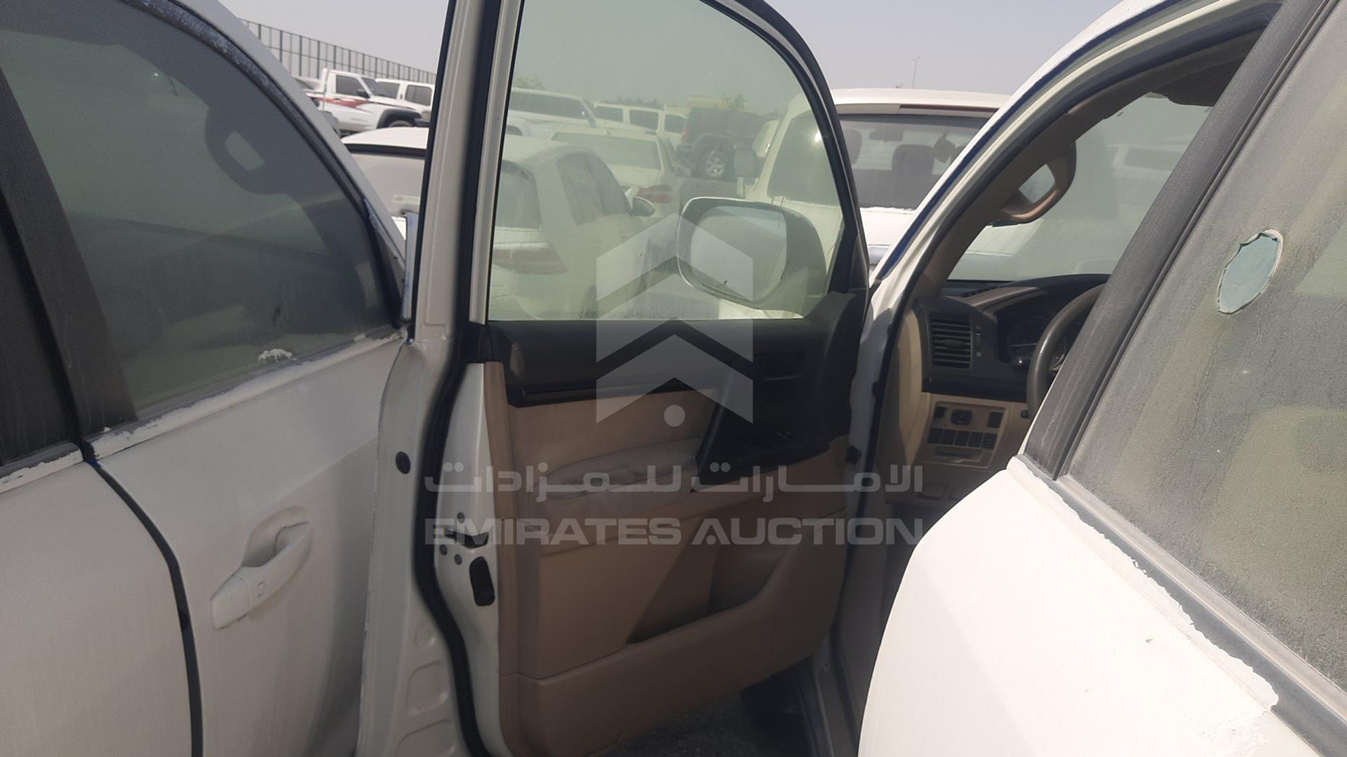 2013 TOYOTA LAND CRUISER VIN: JTMDU09J5D4064003