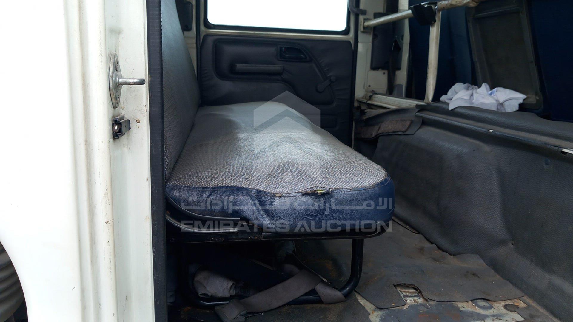 2014 ISUZU NPR VIN: JAMKP33T3E7P19487
