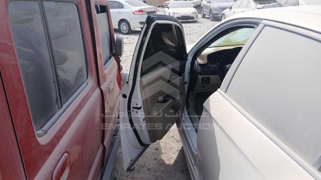 هوندا اكورد 2013 — الباب الأمامي الأيسر — صورة 10
