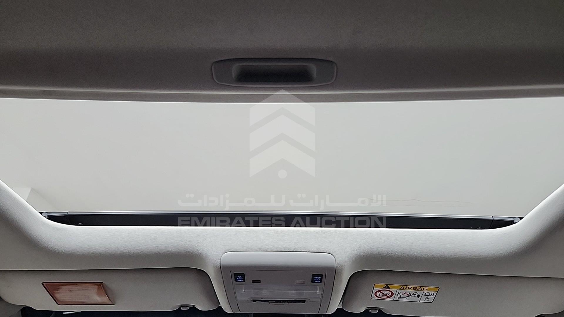 2018 TOYOTA LAND CRUISER VIN: JTMHY05J6J4073218