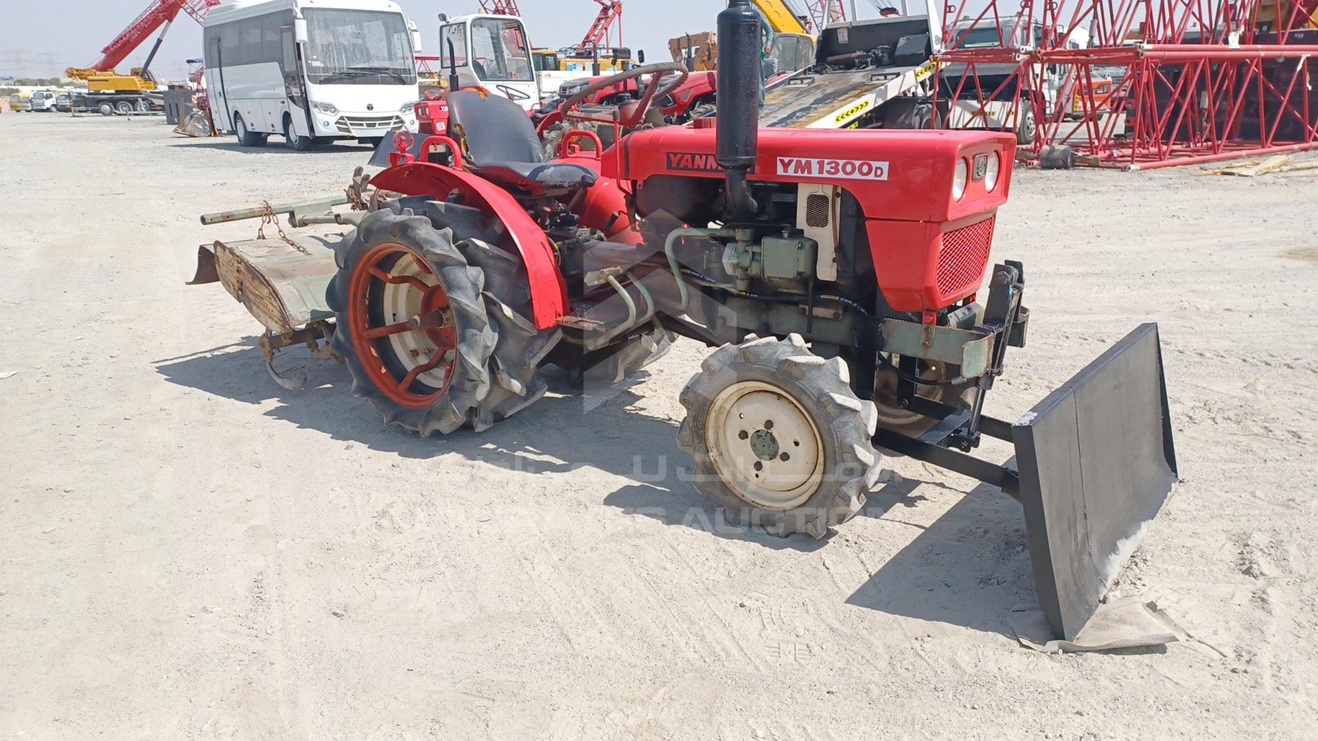 0 YANMAR --- VIN: YM1300D05117